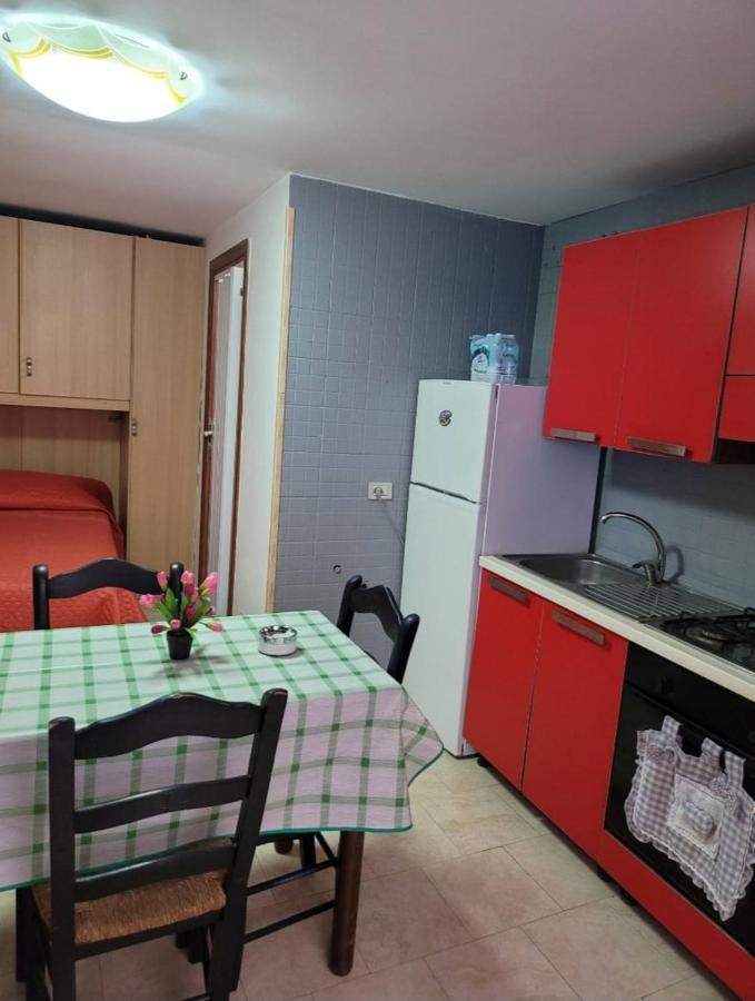 Apartamento La Casa E Pulcinella Nápoles Exterior foto
